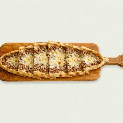 Kıymalı Kaşarlı Pide